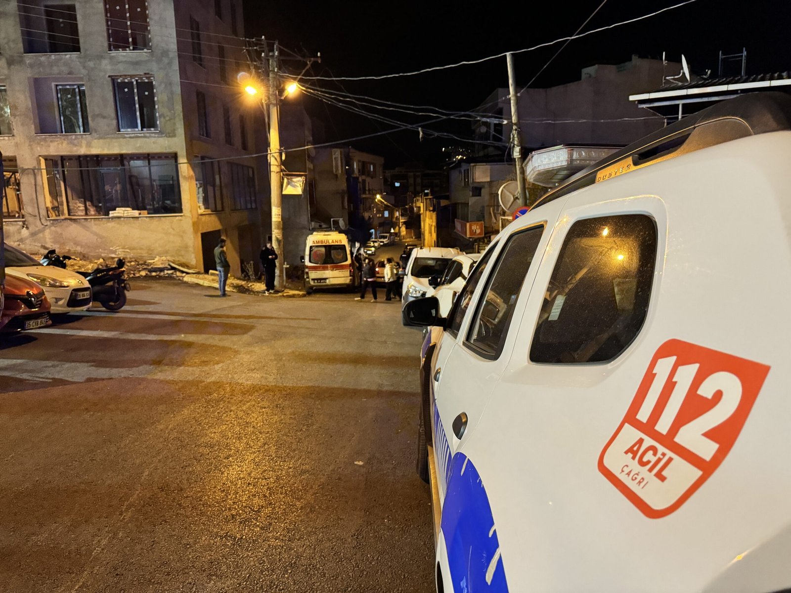 Mustafa İÇ/ İZMİR, (DHA)- İZMİR'in Bayraklı ilçesinde ayrıldığı eşi 2