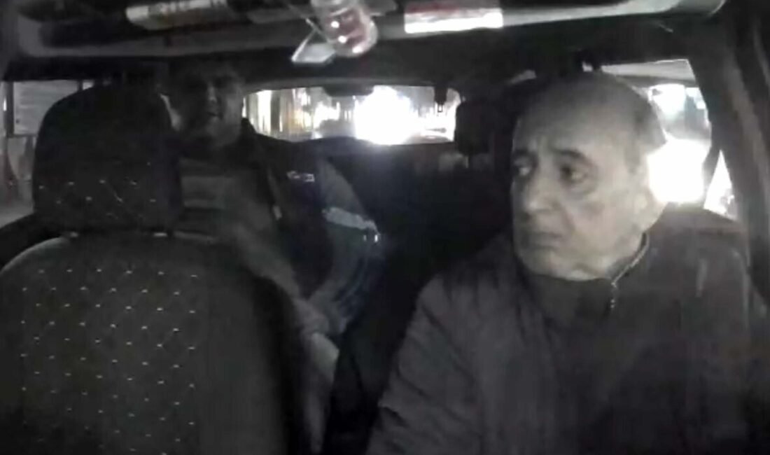 İzmir’deki taksici cinayeti kamerada; iddianame hazırlandı Kadir ÖZEN/İZMİR, (DHA)- İZMİR'de, taksici Deniz Örer'i (52) öldüren Doğuş