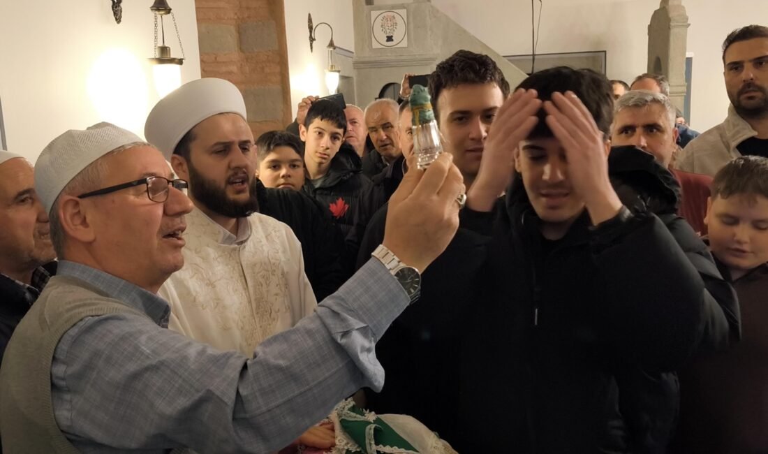 Ünsal YÜCEL/ EDİRNE, (DHA)- KADİR Gecesi dolayısıyla, Hz. Muhammed'in Sakal-ı