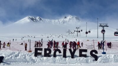 Samed Aydın SUN/KAYSERİ, (DHA)-TÜRKİYE'nin değerli kış turizm merkezlerinden Erciyes Kayak