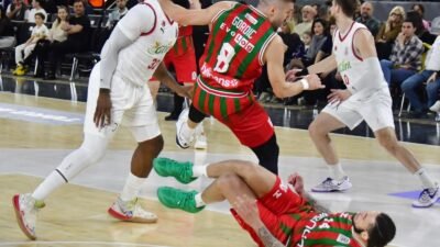 Ergin KARATAŞ / İZMİR, (DHA)- BASKETBOL Süper Ligi'nde her geçen