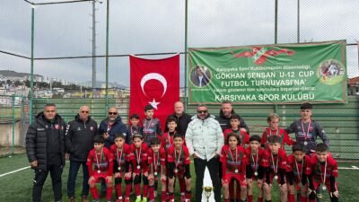 İZMİR, (DHA)- KARŞIYAKA Spor Kulübü'nün futbol altyapı şubesinin efsane isimlerinden