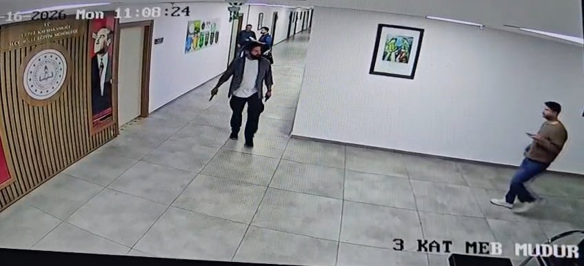 4,5 SAATTE İKNA EDİLDİ; ATEŞ ETTİĞİ ANLAR KAMERADA Antalya'da Kepez