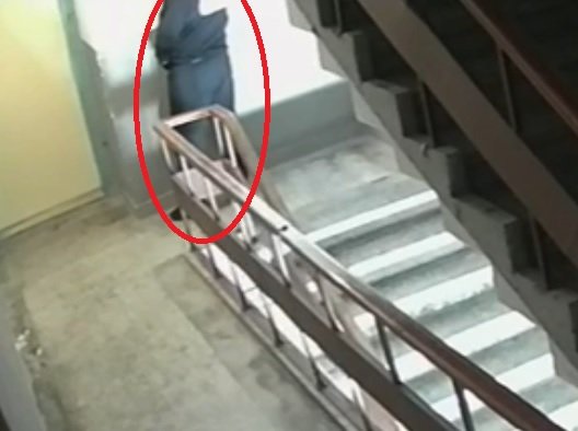 Furkan KAVUKLU/KAYSERİ, (DHA)- KAYSERİ’nin Kocasinan ilçesinde bir kurye, sipariş getirdiği