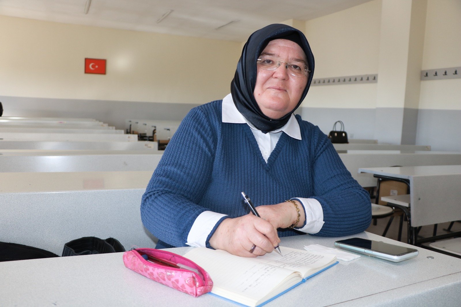 Samed Aydın SUN/KAYSERİ, (DHA)- KAYSERİ'de, 2 çocuk ve 2 torun