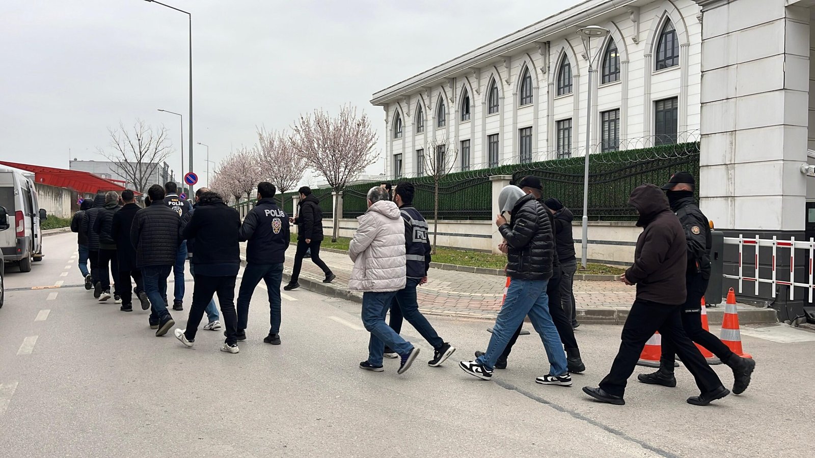 Ardacan UZUN- Selda Hatun TAN/KOCAELİ, (DHA)-KOCAELİ merkezli 7 vilayette uydurma