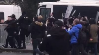 Erol POLAT/DARICA (Kocaeli), (DHA)- KOCAELİ’nin Darıca ilçesinde Nevruz kutlamalarında bir