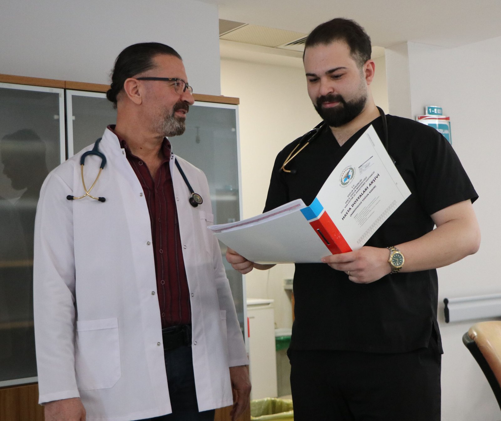 Gülay KUYUCU-Orhan AŞAN/VAN,(DHA)-VAN Eğitim ve Araştırma Hastanesi'nde görev yapan Çocuk