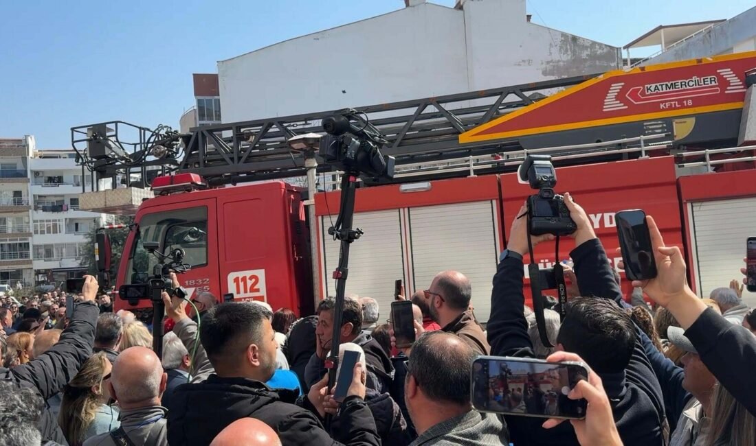 Kuşadası Belediyesi’ne ‘yolsuzluk’ soruşturması; belediye başkanı dahil 6 gözaltı (2) İTFAİYE ARACININ ÇIKIŞI ENGELLENDİ Aydın'ın Kuşadası ilçesinde, İstanbul Cumhuriyet Başsavcılığı