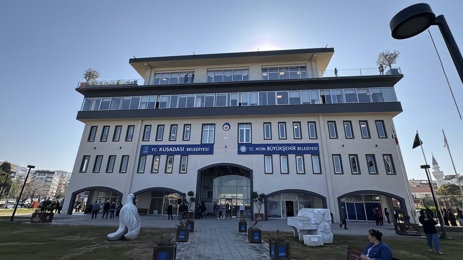 Melek FIRAT/KUŞADASI (Aydın), (DHA)-İSTANBUL Cumhuriyet Başsavcılığı'nca 'rüşvet' ve 'irtikap' kabahatlerine