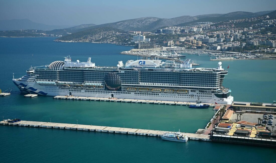 Oğuzhan BOYSAN/KUŞADASI, (Aydın), (DHA)- AYDIN'ın Kuşadası ilçesine, 2026 yılının ilk