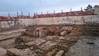 Mustafa AKÇAY/ HİSARCIK (Kütahya),(DHA)- KÜTAHYA'nın Hisarcık ilçesinde Roma Dönemi’ne ait