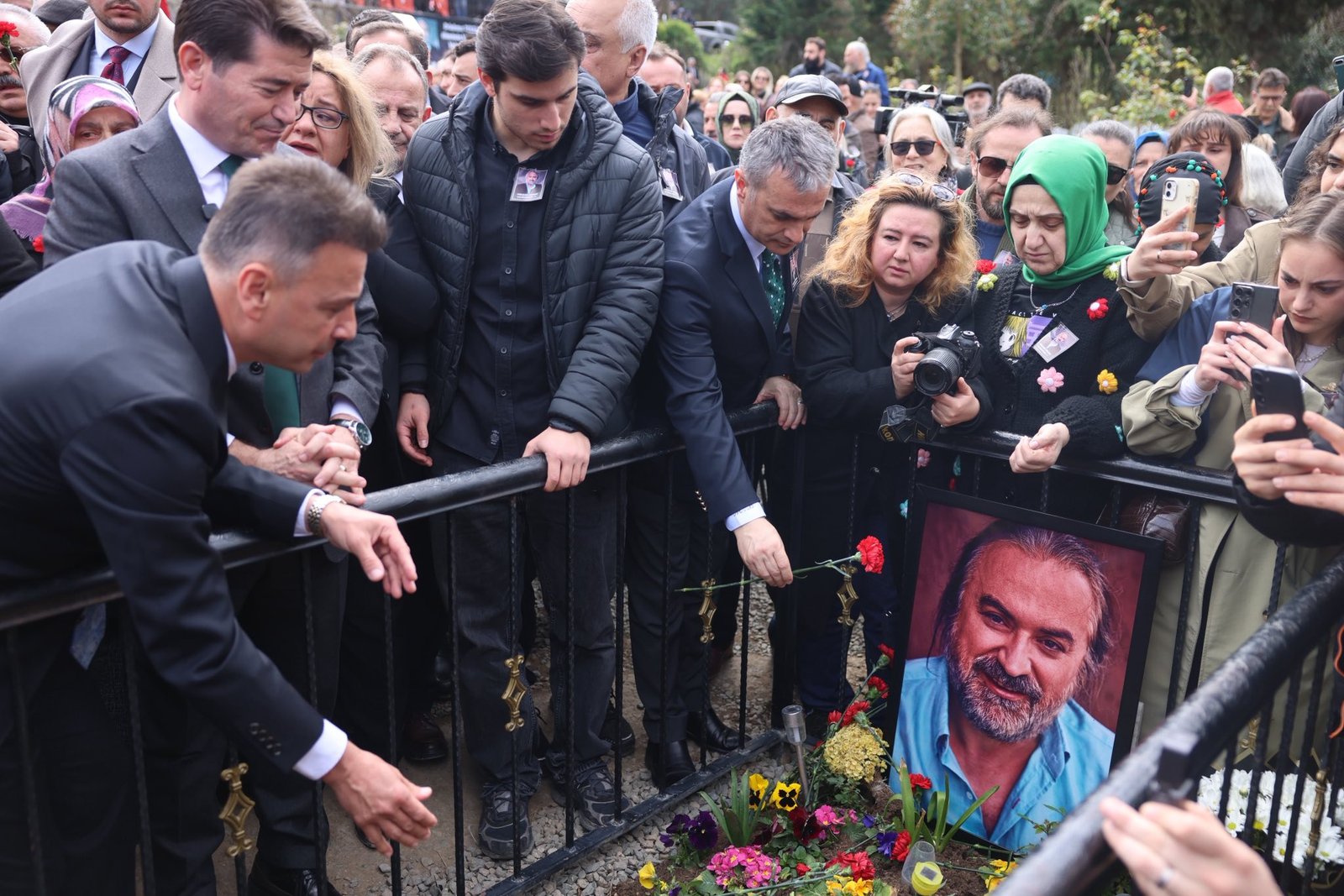 Selçuk BAŞAR/TRABZON, (DHA)- KUZEY Kıbrıs Türk Cumhuriyeti'nde, konserde kalp krizi