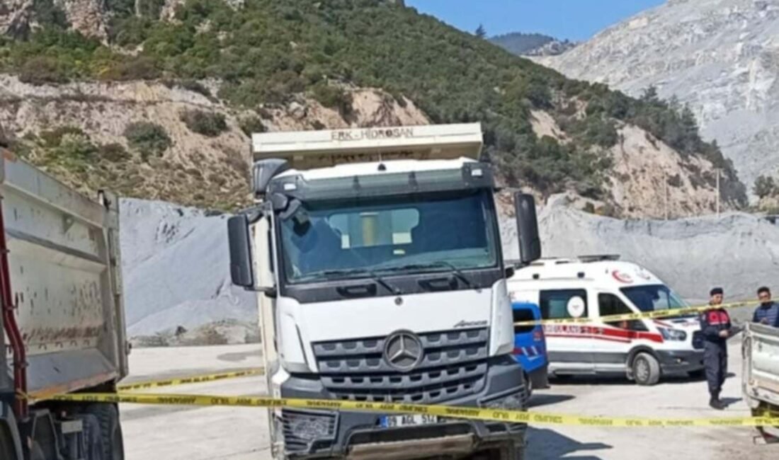 Melek FIRAT/AYDIN, (DHA)- AYDIN’ın Söke ilçesinde maden ocağı şantiyesinde TIR'ın