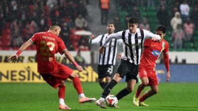 MANİSA, (DHA)- 1'inci Lig'de şampiyonluk adaylarından Amed Sportif'e konuk olan