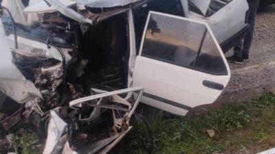 Nurettin DOĞAN/ ALAŞEHİR(Manisa), (DHA)- MANİSA’nın Alaşehir ilçesinde otomobil ile TIR’ın