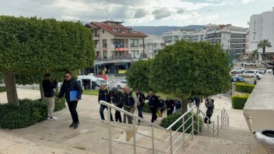 Yaren ÖZDEMİR/ MARMARİS(Muğla), (DHA)- MUĞLA’nın Marmaris ilçesinde, yabancı uyruklu turistlerin