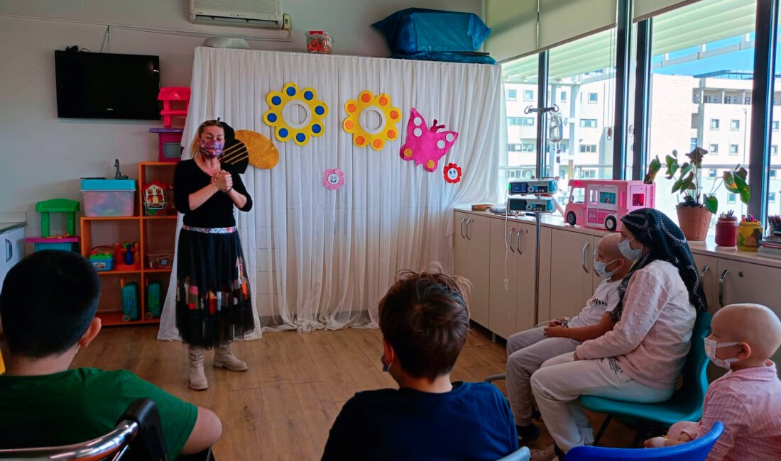 Mersin’de çocuklar masallarla ‘iyileşiyor’ Soner AYDIN/MERSİN, (DHA)- MERSİN Üniversitesi Tıp Fakültesi'nde sürekli tedavi gören