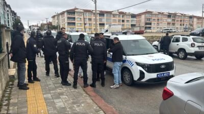 Oğuzhan KILIÇ/KÜTAHYA, (DHA) - KÜTAHYA’nın Altıntaş ilçesindeki mesire alanında iki