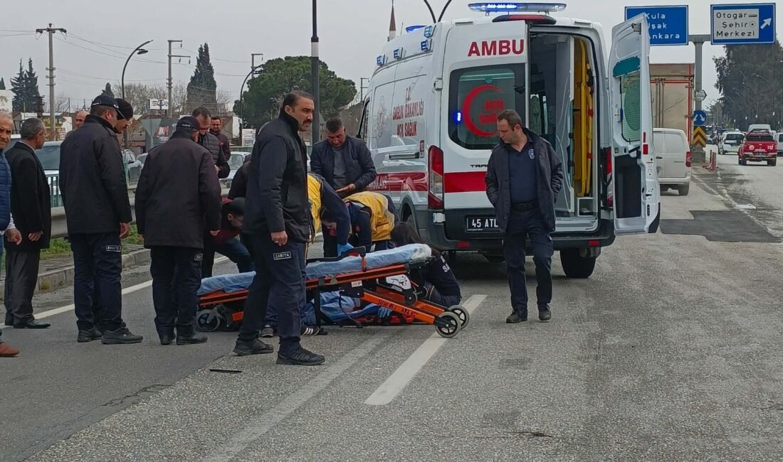 Emre SAÇLI/ SALİHLİ(Manisa), (DHA)- MANİSA'nın Salihli ilçesinde yolun karşısına geçmek