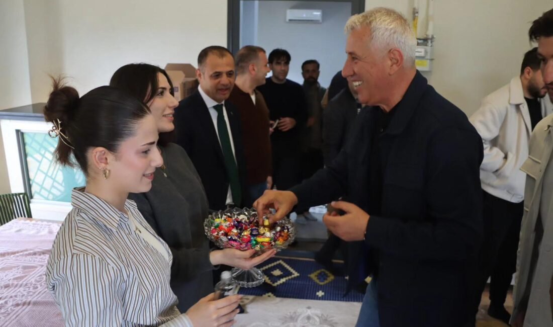 MUĞLA, (DHA)- 2'nci Lig Beyaz Grup'ta zirve takipçisi Muğlaspor, Ramazan