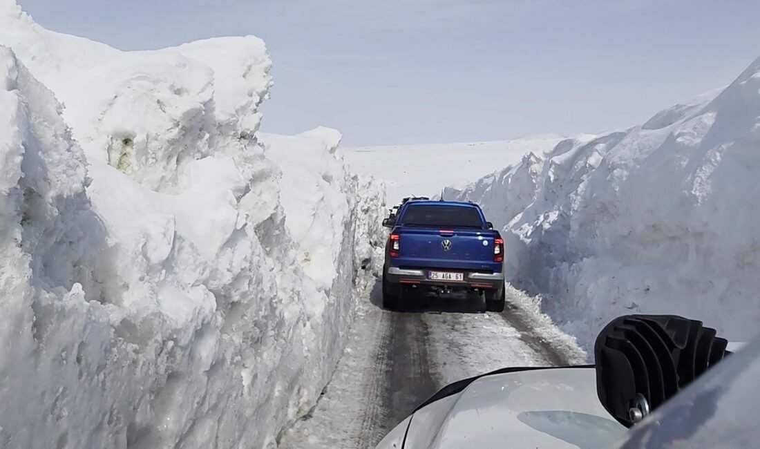 Oktay POLAT/ERZURUM, (DHA)- ERZURUM’da Macera Off-Road Doğa Sporları Kulübü üyeleri,