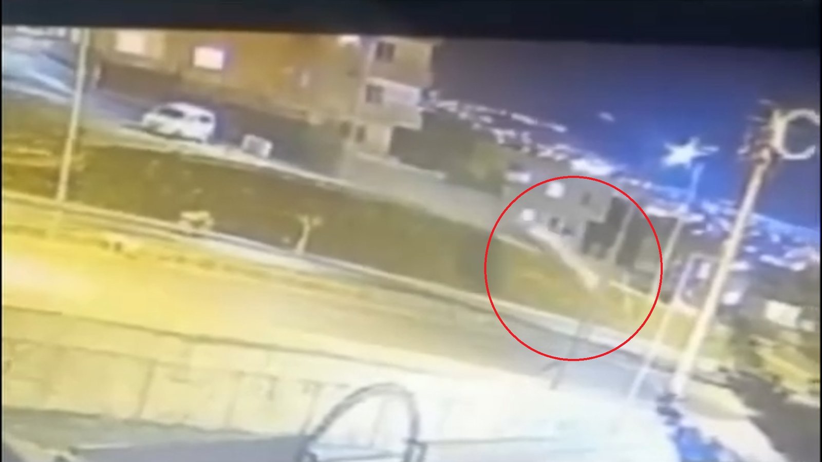 Sekvan KÜDEN/ŞIRNAK, (DHA)- ŞIRNAK’ın Cizre ilçesinde sürücüsünün kontrolü yitirdiği otomobilin