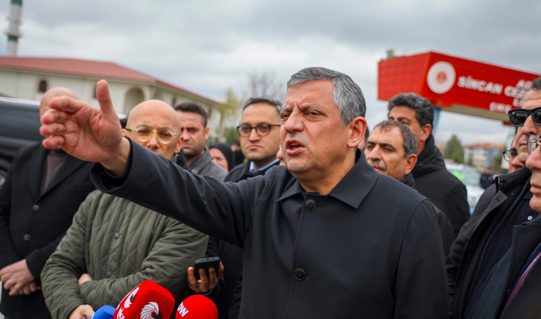 Ayşenur DEMİRTAŞ GÜL-Canberk ÖZTÜRK/ANKARA, (DHA)- CHP Genel Başkanı Özgür Özel,