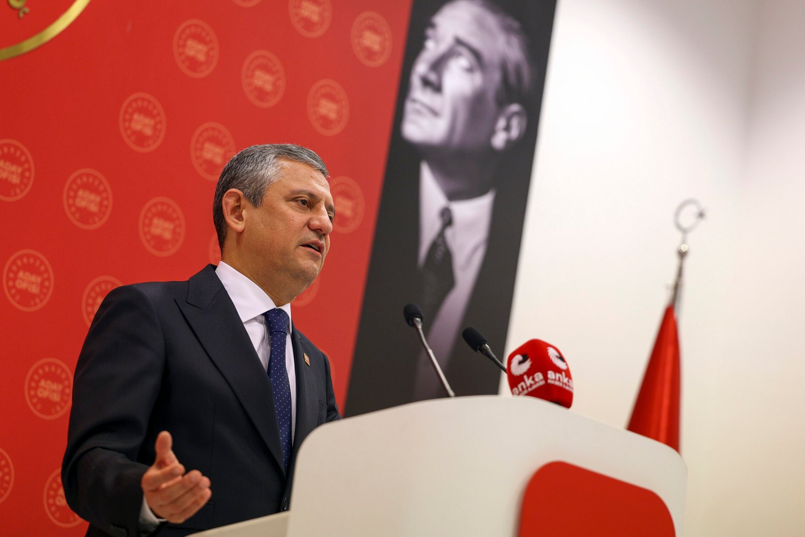 Ayşenur DEMİRTAŞ GÜL/ANKARA, (DHA)- CHP Genel Başkanı Özgür Özel, "Çalışan