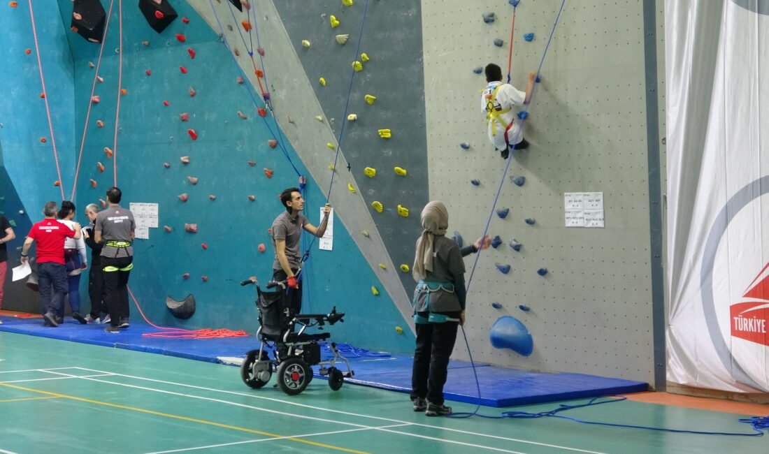 Yiğithan HÜYÜK/ BURSA, (DHA)- TÜRKİYE Dağcılık Federasyonu tarafından düzenlenen Para