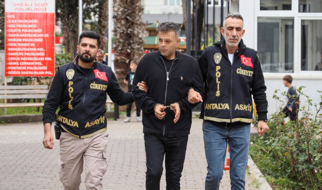 Semih ERSÖZLER/ANTALYA, (DHA)-ANTALYA'da 'park yeri' nedeniyle tartıştığı market çalışanı Mustafa