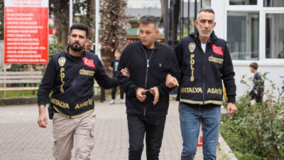 Semih ERSÖZLER/ANTALYA, (DHA)-ANTALYA'da 'park yeri' nedeniyle tartıştığı market çalışanı Mustafa