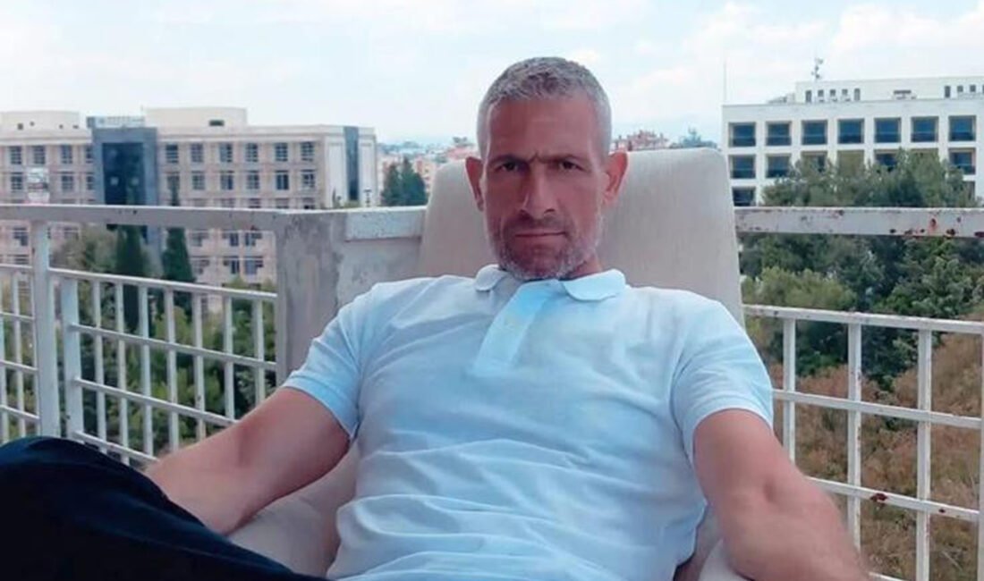 İrem BAŞDAŞ/ANTALYA, (DHA)-ANTALYA'da parkta yürüyüş yapan Ali Haydar Özyıldırım'ı (58)