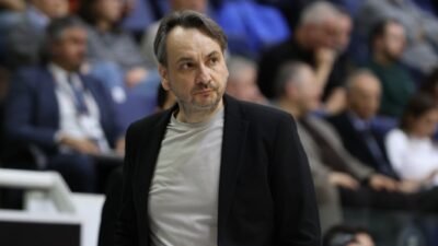 İZMİR, (DHA)- BASKETBOL Süper Ligi'nde geçen hafta Bursaspor'u yenerek düze