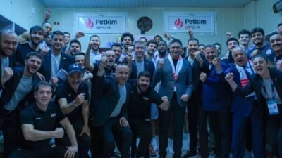 İZMİR, (DHA)- TÜRKİYE Sigorta Basketbol Süper Ligi'nde 3 maçlık yenilgi