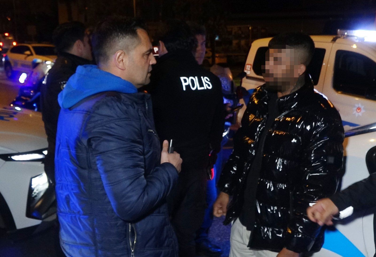 Adem AKALAN/ANTALYA (DHA)- ANTALYA'da polisin 'dur' ihtarına uymayan hafif ticari