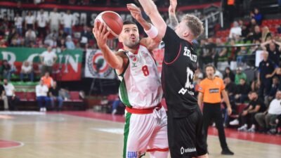 İZMİR, (DHA)- TÜRKİYE Sigorta Basketbol Süper Ligi'nde bitime 8 hafta