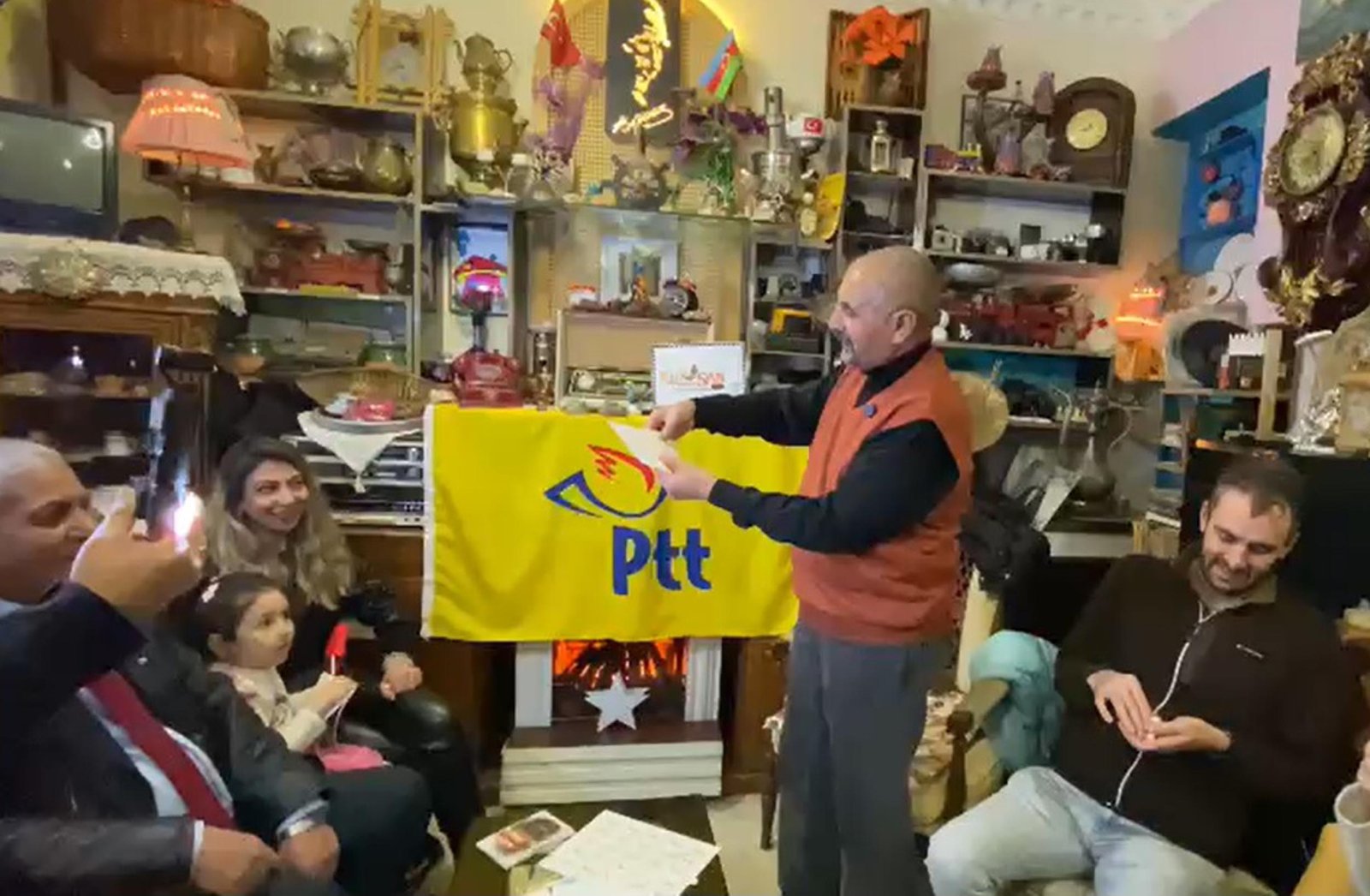 Suat DENİZ/IĞDIR, (DHA)- IĞDIR’da bir çay evi işletmecisi, unutulmaya yüz