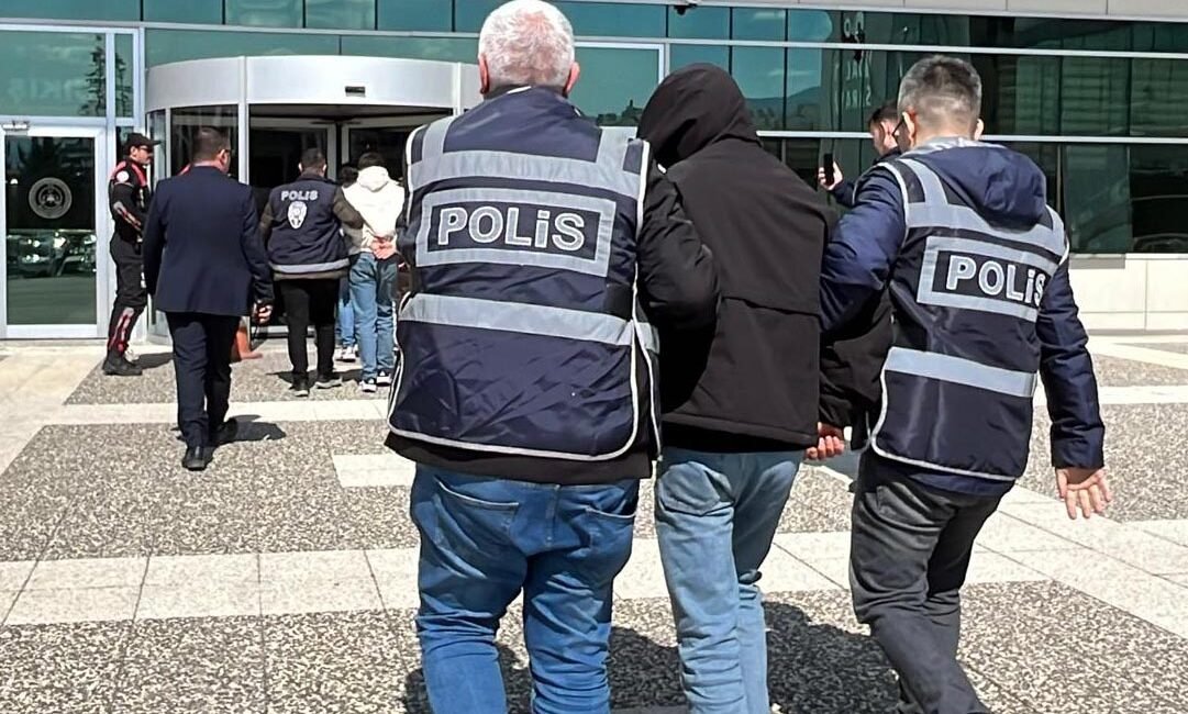 Zübeyde ÖZMEN/BOLU, (DHA)- BOLU’da ramazan ayı nedeniyle kapalı olan restorana
