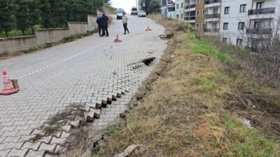 Özgül ATABEY/MUDANYA (Bursa), (DHA)- BURSA’nın Mudanya ilçesinde etkili olan sağanak