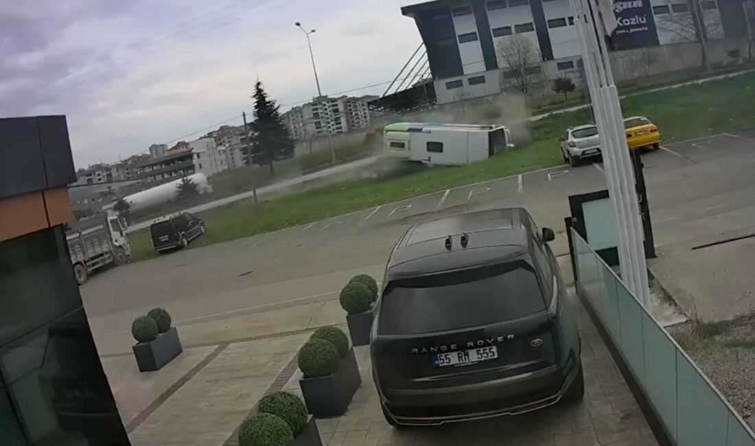 KAZA KAMERADA Samsun’un İlkadım ilçesinde 9’u öğrenci 11 kişinin yaralandığı