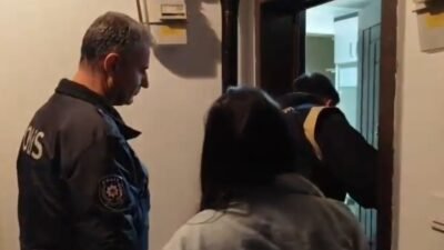 ANKARA, (DHA)- ANKARA’da sanal medya üzerinden tanıştıkları erkekleri evlerine davet