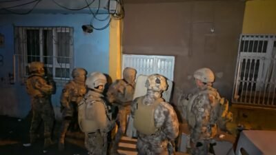 ADANA, (DHA)- ADANA'da sanal medyadan suç örgütü propagandası yapan, suç