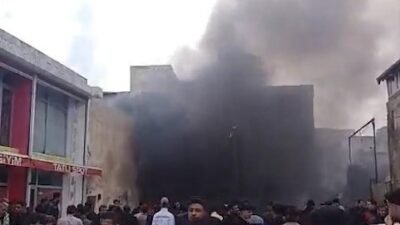 Ali LEYLAK/ŞANLIURFA, (DHA)- ŞANLIURFA’da bir elektrik trafosunda meydana gelen patlamada
