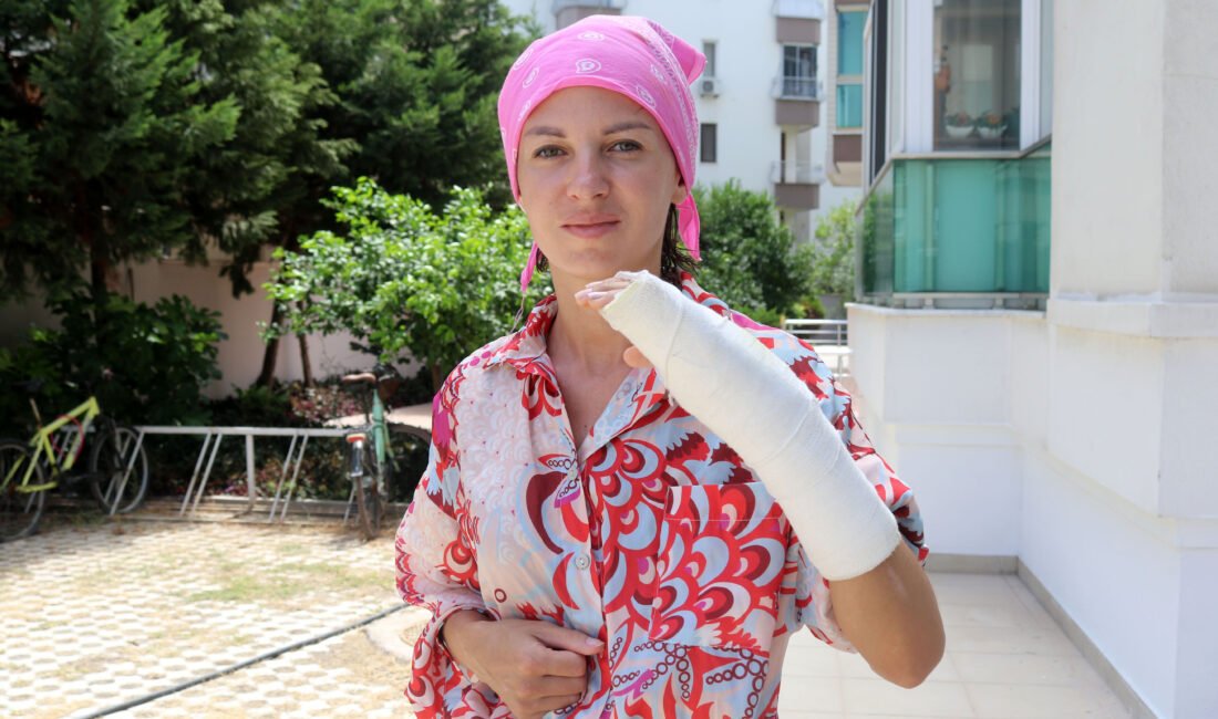 Savcı, Ukrayna asıllı eşini darbettiği öne sürülen sanık için 20 yıla kadar hapis istedi İrem BAŞDAŞ/ANTALYA, (DHA)- ANTALYA'da, Ukrayna asıllı eşi Iryna Melnychuk Diğer'i
