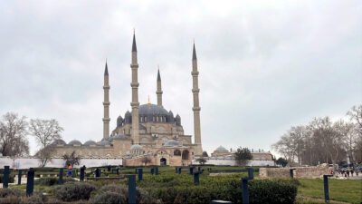 Olgay GÜLER/EDİRNE, (DHA)-EDİRNE'de restorasyonu tamamlanan ve ramazan ayında tam kapasite