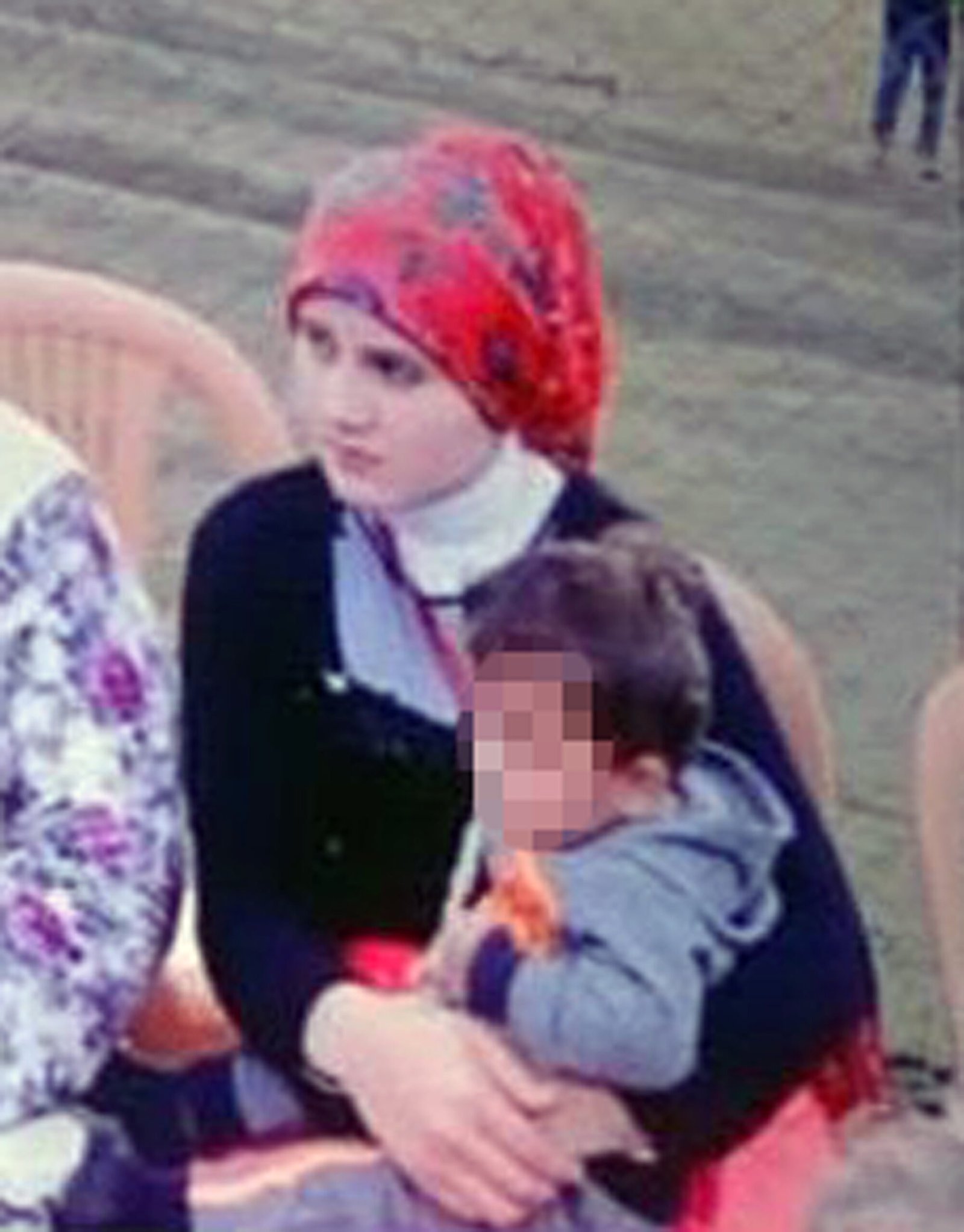 Adem AKALAN/ANTALYA, (DHA)- ANTALYA'da sera işçisi Suriye uyruklu Vahda Al