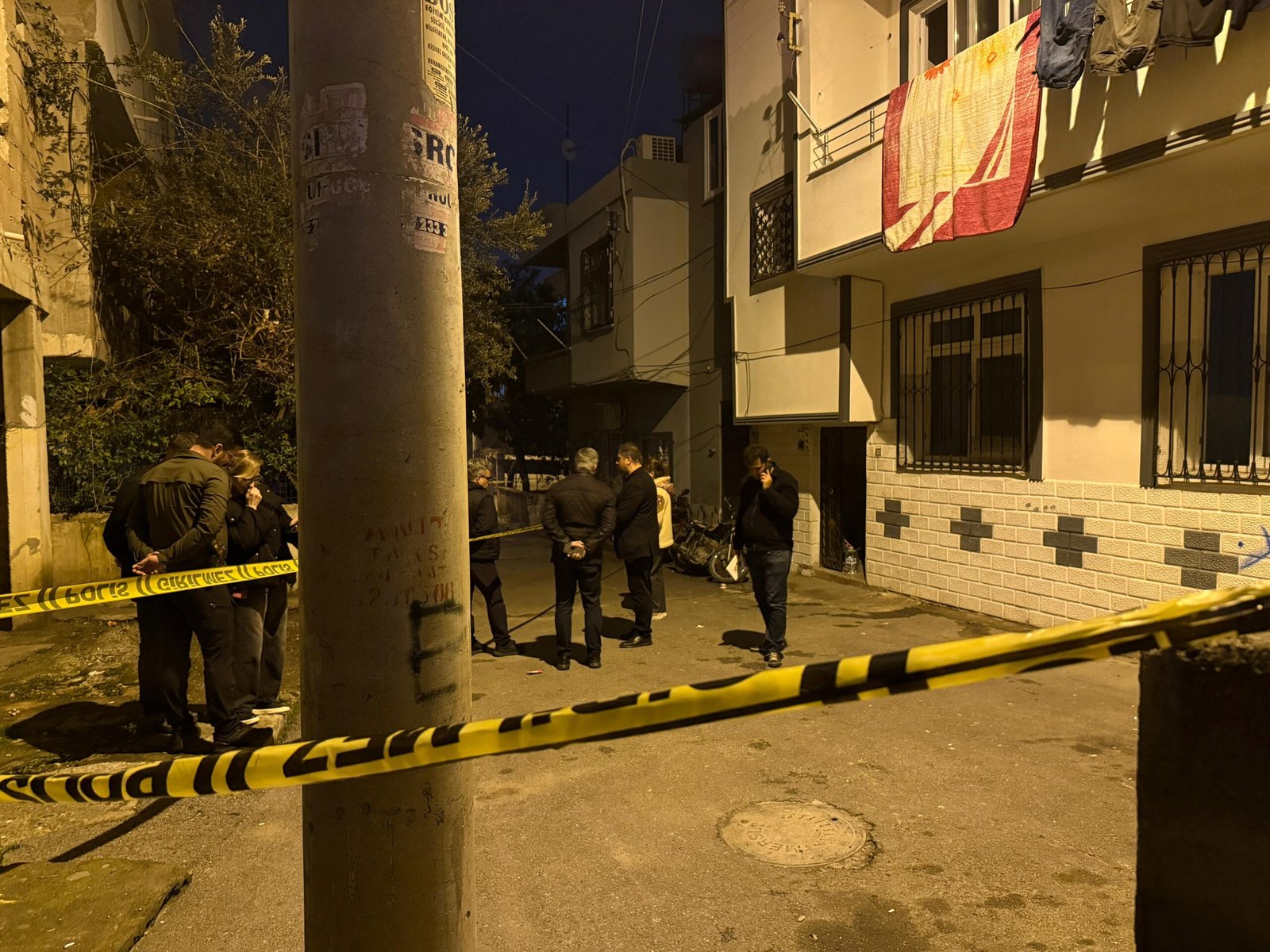 Soner AYDIN/ MERSİN, (DHA)- MERSİN'de iki kişi arasında sokakta çıkan