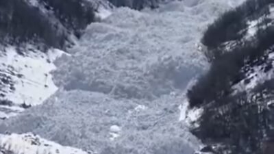 Sekvan KÜDEN/ŞIRNAK, (DHA)- ŞIRNAK’ta Uludere ve Beytüşşebap ilçelerinde kar yağışının