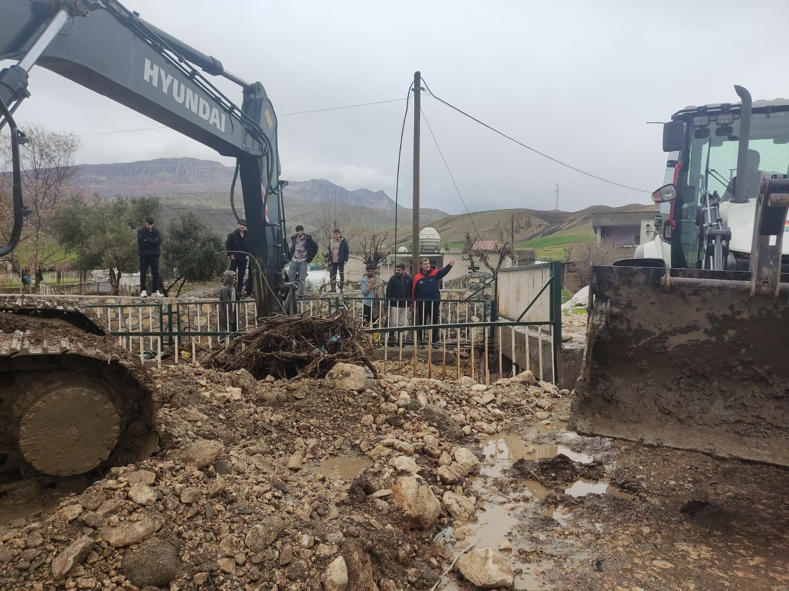 Sekvan KÜDEN/ ŞIRNAK, (DHA)- ŞIRNAK’ta etkili olan sağanak yağışların ardından